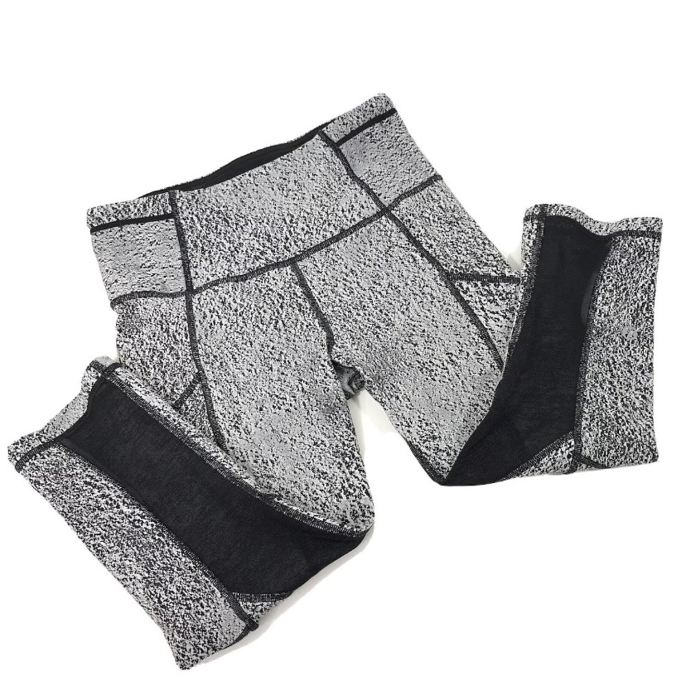 Lululemon Outrun 17" Crop Power Luxtreme Spray Jacquard White Black p5